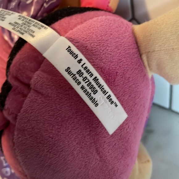 VTech Touch & Learn Musical Bee, Pink - Picture 5 of 5